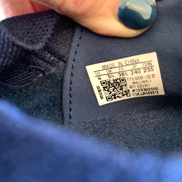 Adidas UltraBoost 22 Navy Blue Unisex Sizing M6/W7 - Picture 10 of 11